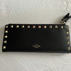 Authentic Valentino Garavani - Rockstud